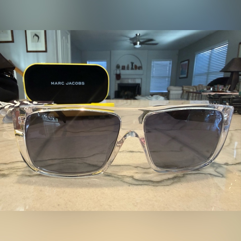 Marc Jacobs Sunglasses Clear & Black Square Frame Marc
Icon 096/S OMNG 90 - Picture 16 of 16